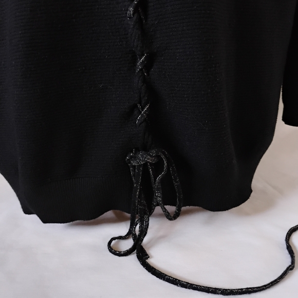 Women's Black Ribbed Crewneck Sweater Gold Decorative Lacing Back & Heart Charm - Picture 9 of 16